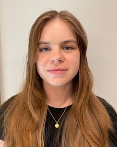 Niedzielska, Marisa -- 2026 Class Profile Pic